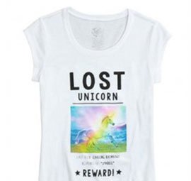 t shirt rest in pizza